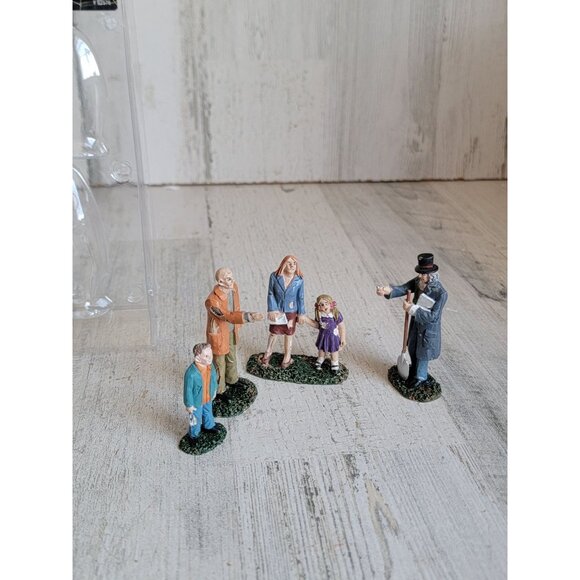 Lemax buying new home spooky town Village accessory Halloween - Picture 1 of 8